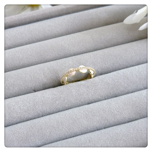 ✨NEW color LAUNCH✨s925 Stamped circle shapes adjustable ring. 3 colors for women - Picture 8 of 11